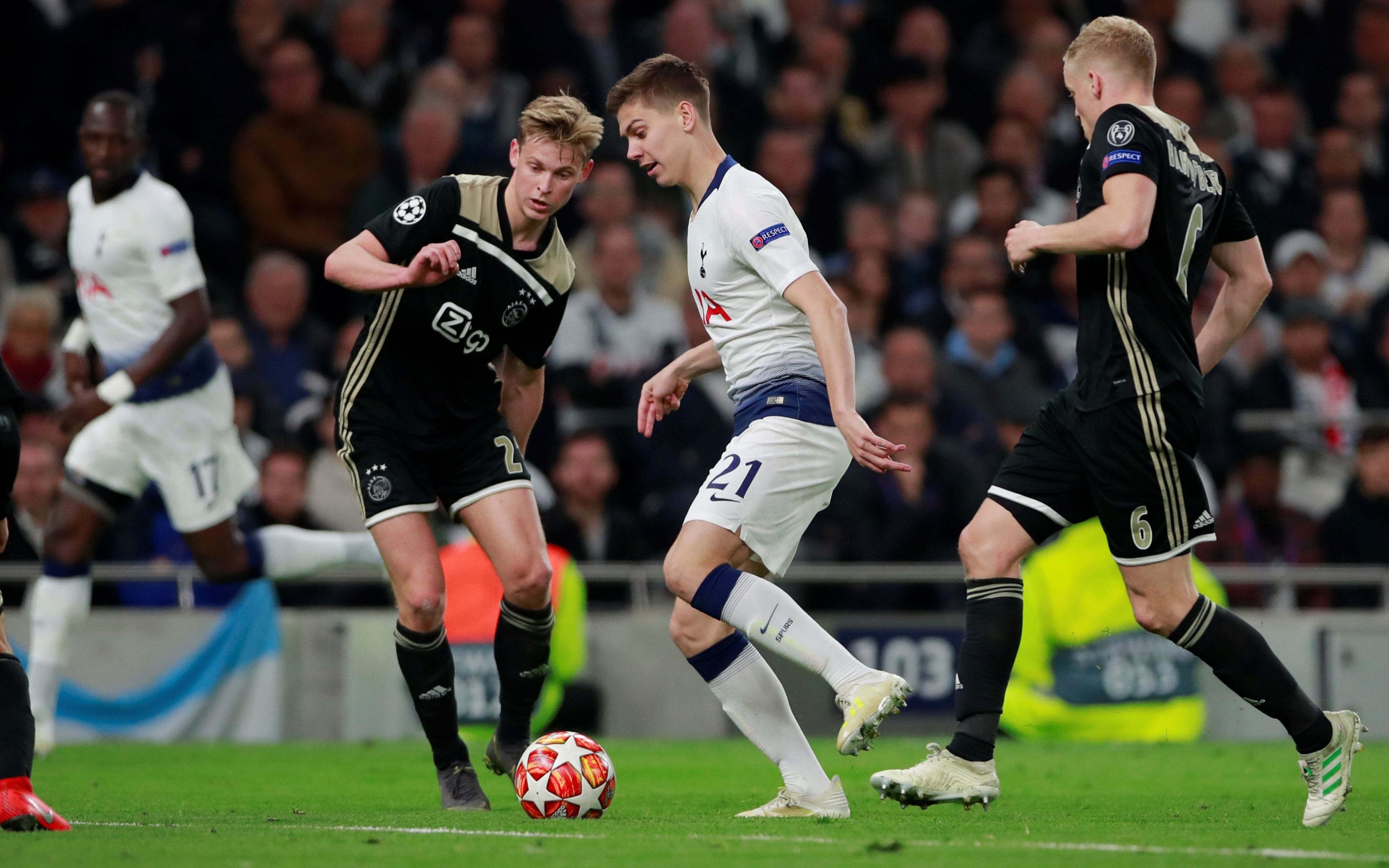 第20集——贾府青年军造访热刺新球场,延续奇迹夺晋级先机