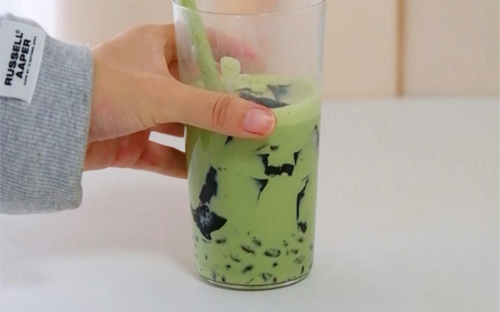 秋日暖饮|抹茶蜜豆烧仙草,豪饮两大杯