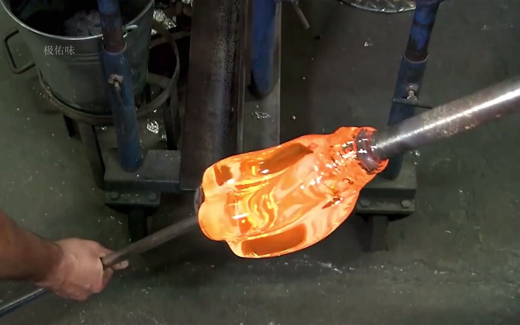 水晶吊灯加工,因为是纯手工,每天仅能制作100个#纪录片 #吊灯