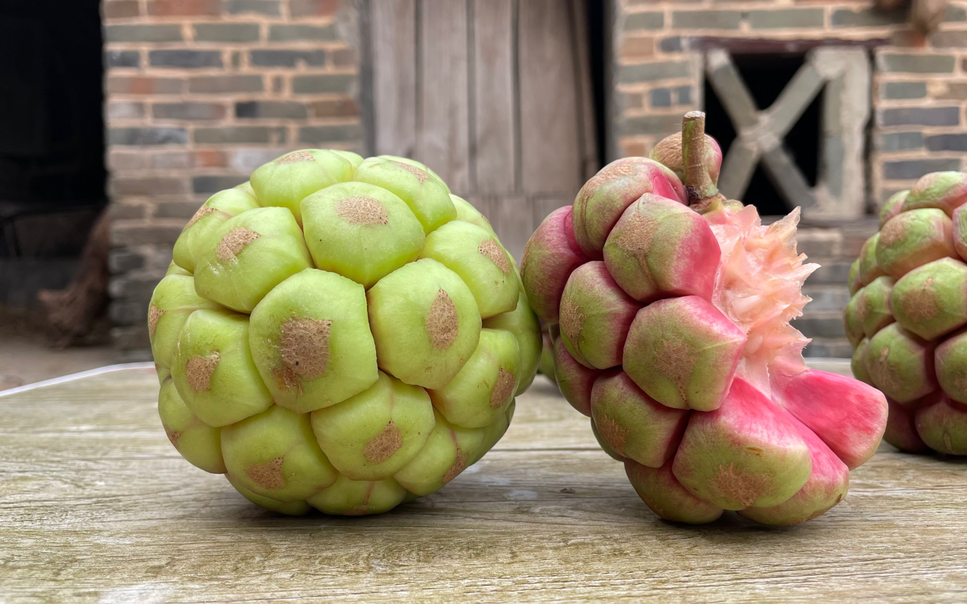 试吃30块一个的黑老虎水果这外观也太丑了怪不得叫恶魔果实