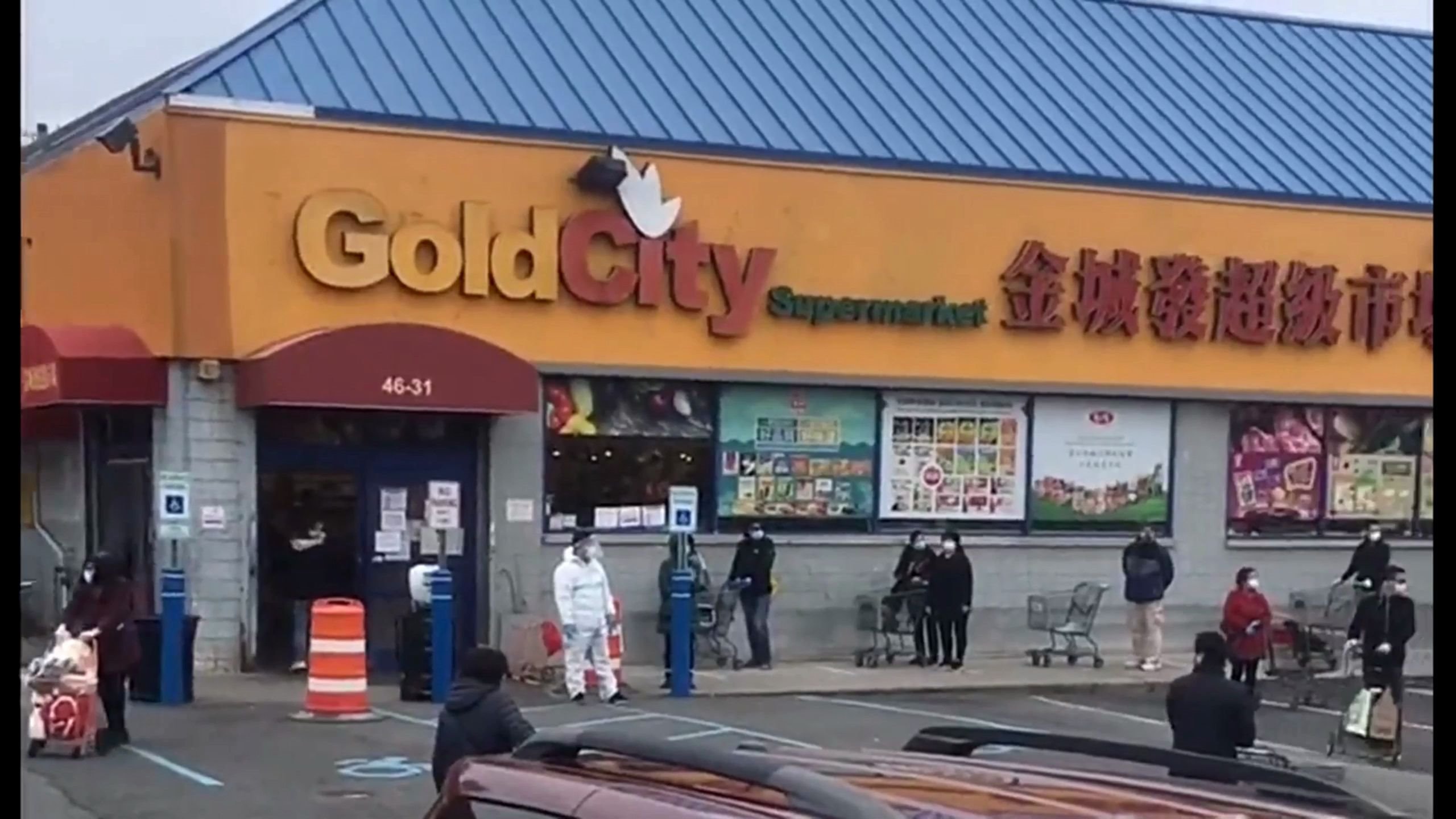 活动  美国疫情确诊106万,大部分华人超市被迫开门营业了,太难了啊.
