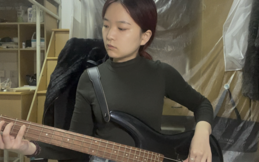 [图]You know i'm no good - Amy Winehouse bass cover