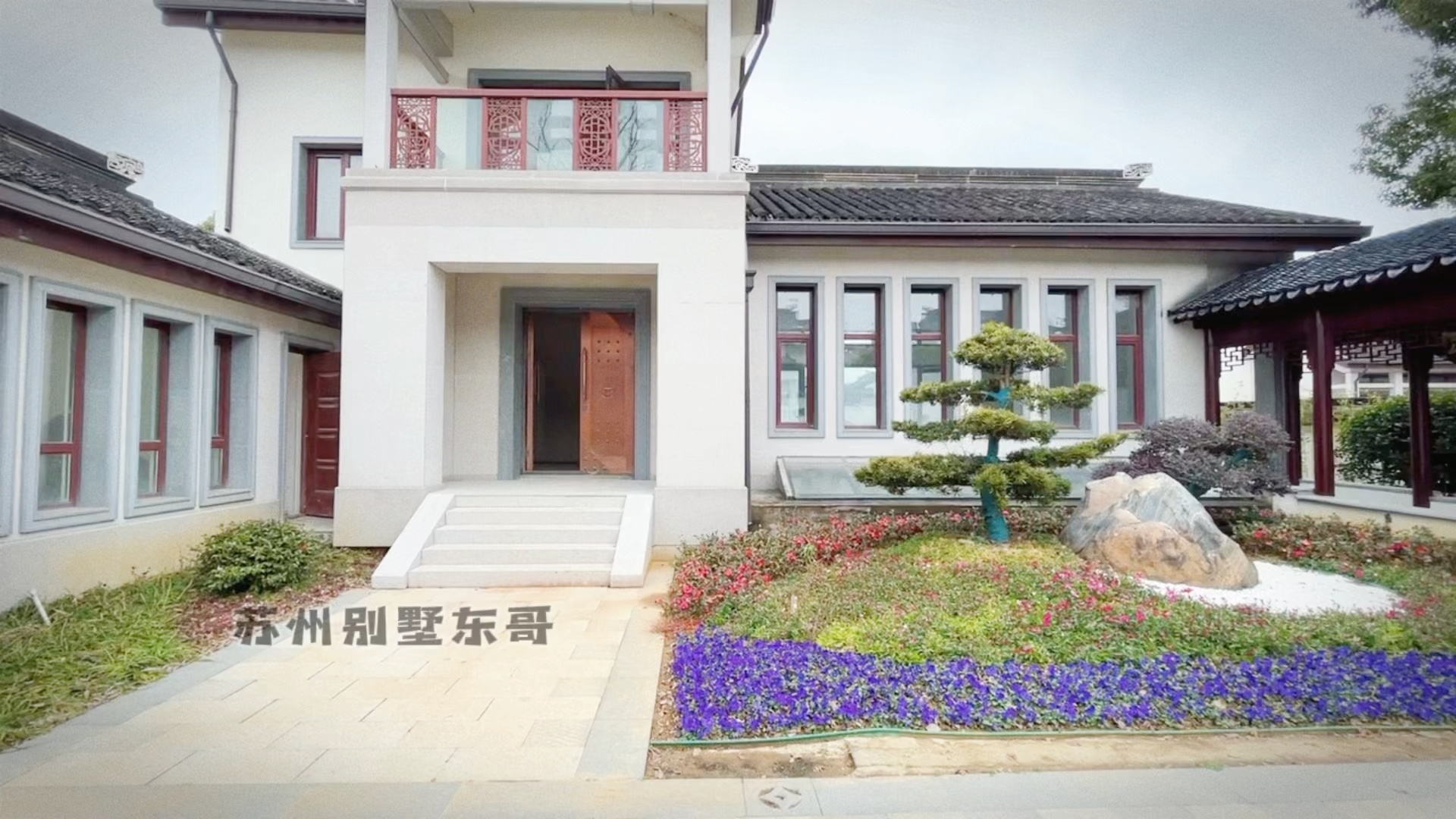 在苏州湖心岛居,花园精装的苏式园林独栋别墅,占地1.5亩,真美