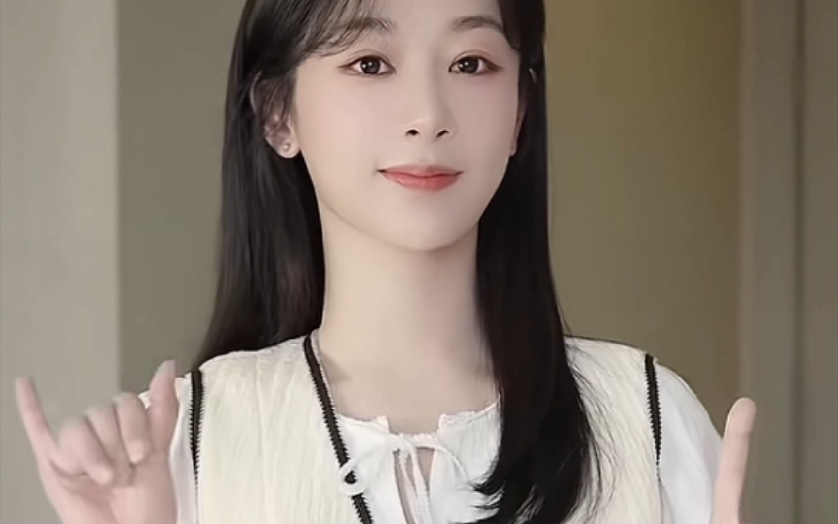 长相思 听说学习杨紫同款小夭小六手势,就可以一键召唤小夭哦