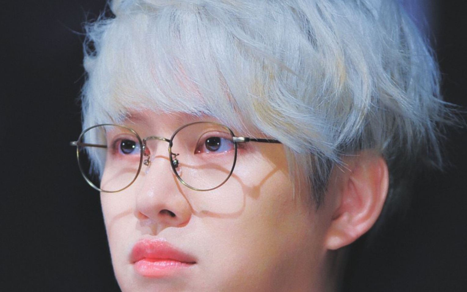 上天到底关了他哪扇窗tt 金希澈171109 black suit直拍