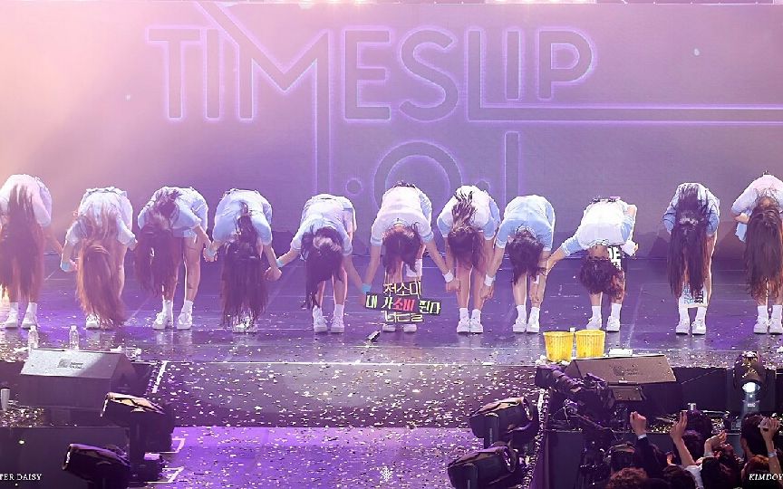 [图][I.O.I解散演唱会] I.O.I -阵雨 I.O.I TimeSlip Concert