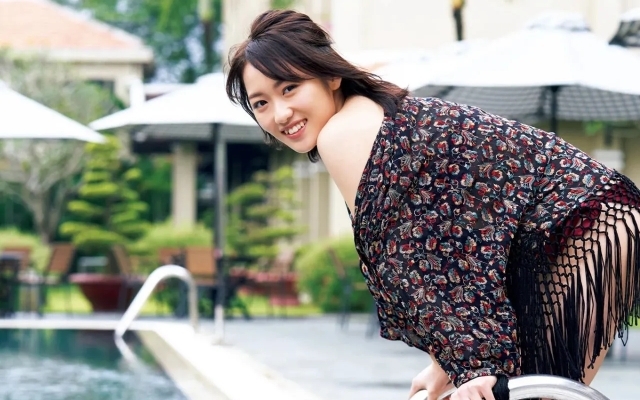 工藤遥 写真集 『 lively 』