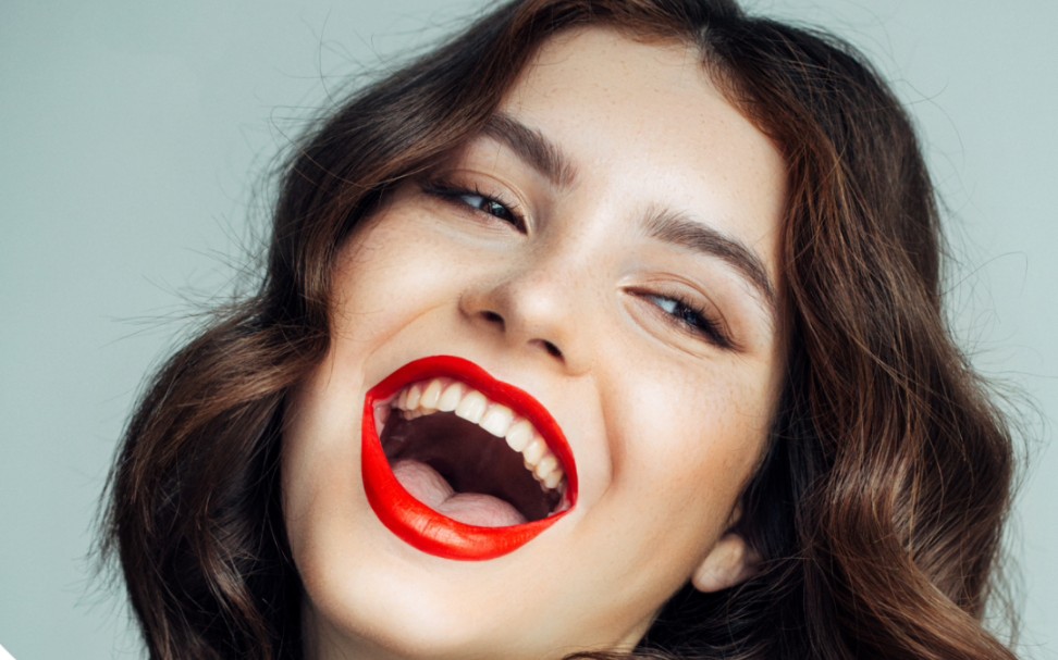 牙齿亮白 口红随便用