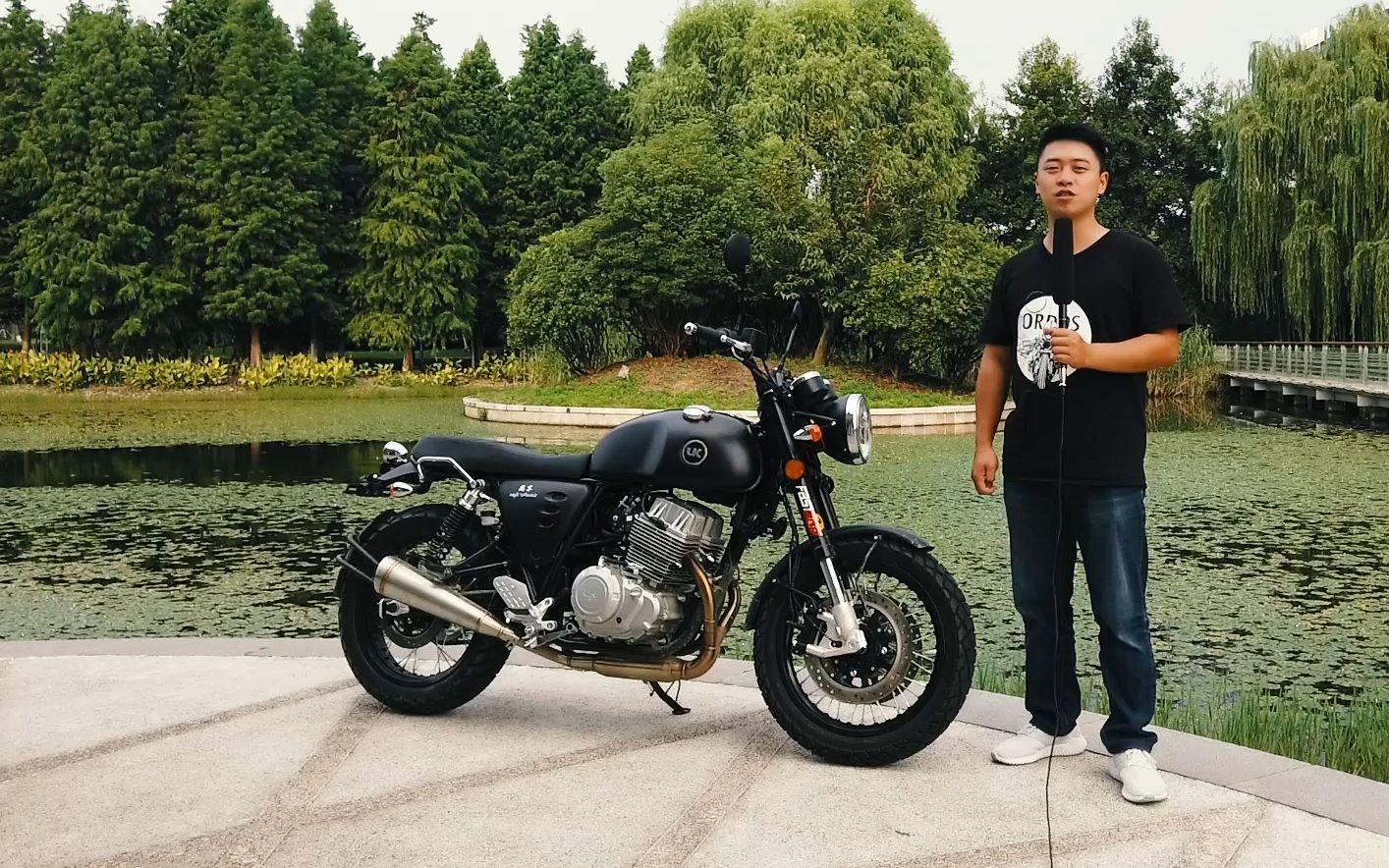 摩托范uk250测评