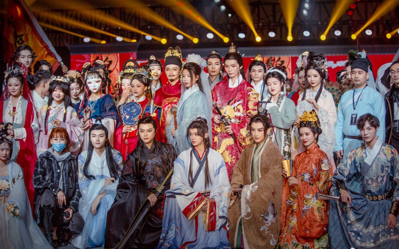 【锦绣华章】201212重庆次元星空漫展汉服走秀模特退场t台右侧视角