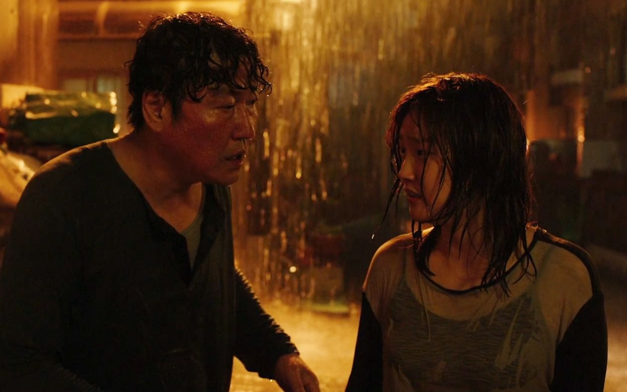 韩国高分获奖电影《寄生虫》,看完才明白,套路得人心呀