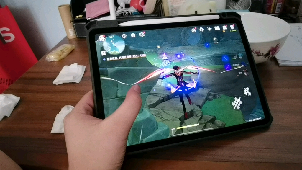 华为平板玩原神卡死动都动不了狗头