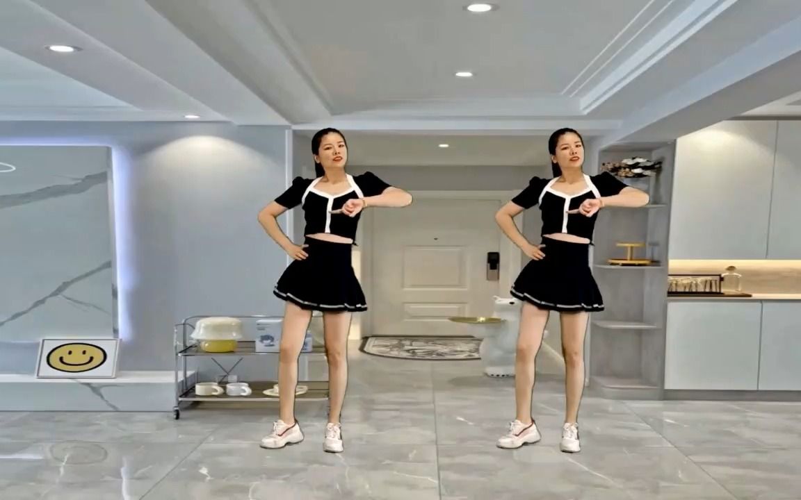 娟娟广场舞《如果有下辈子请饶过我》