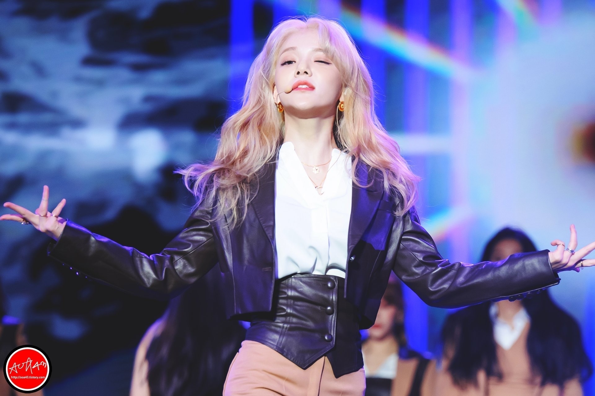 打不死我的只会让我变得更坚强 申智珉《vvwd》第二个世界初舞台