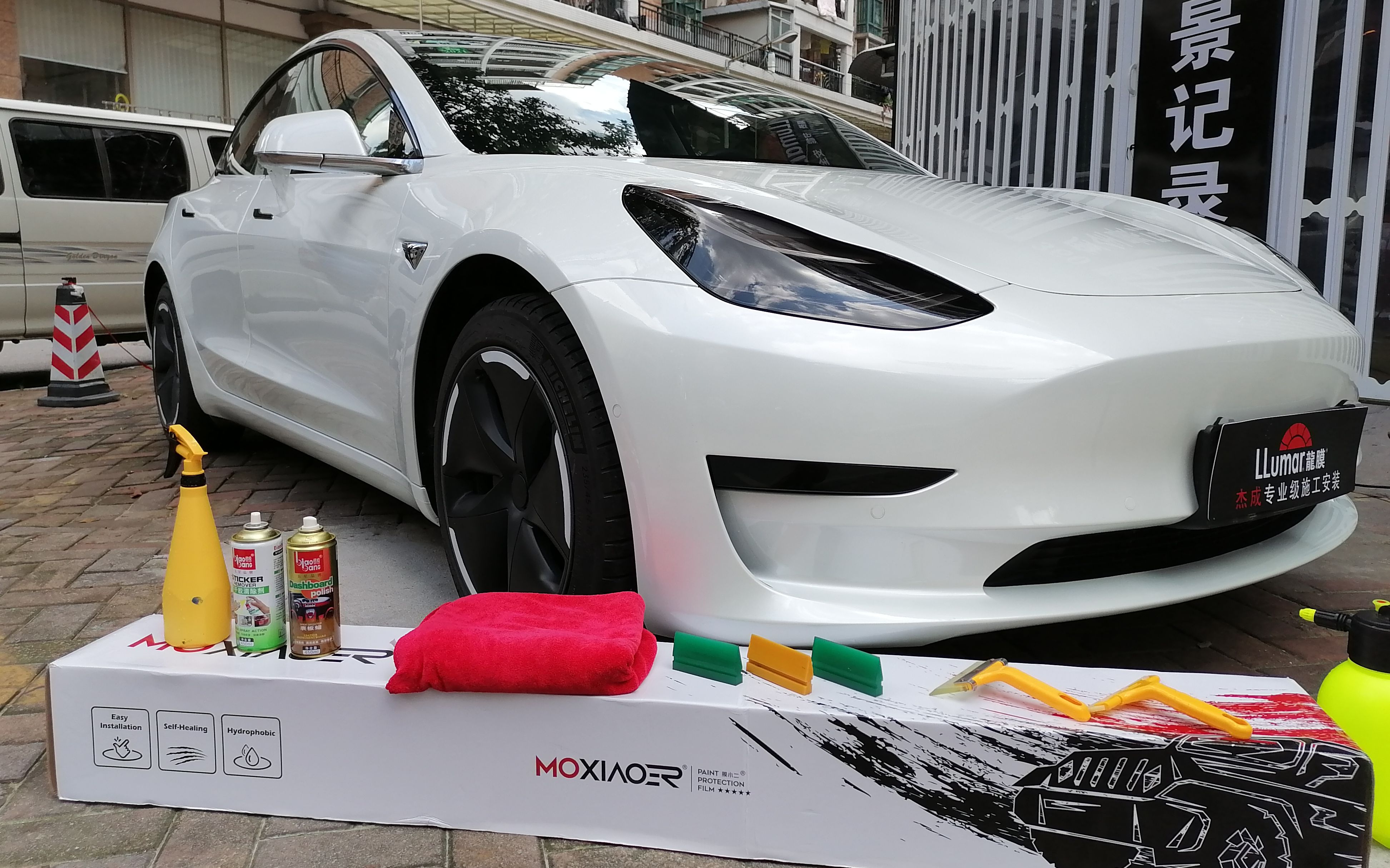 特斯拉model3装贴膜小二隐形车衣视频案例