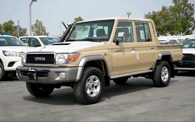 丰田陆巡lc79皮卡2022款