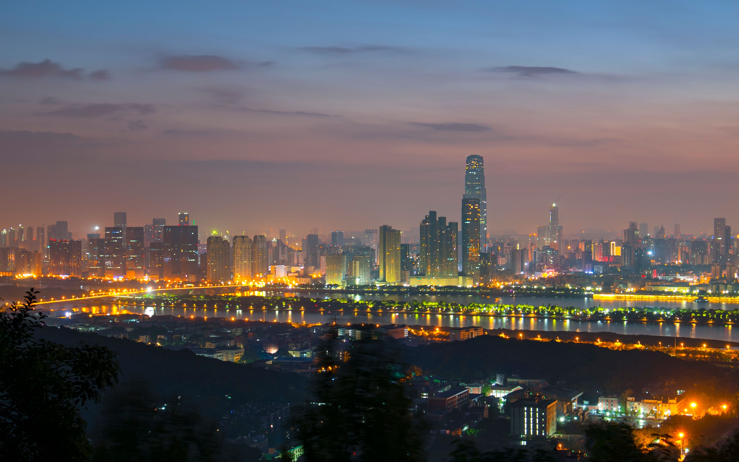 长沙夜景延时(九龙仓国金中心/火车站/橘子洲/湘江/岳麓山/湖南大学等