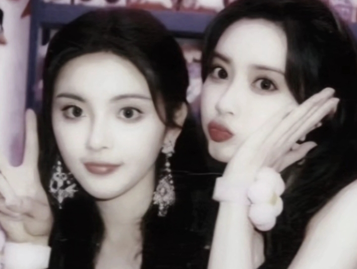 杨超越和孟子义合照