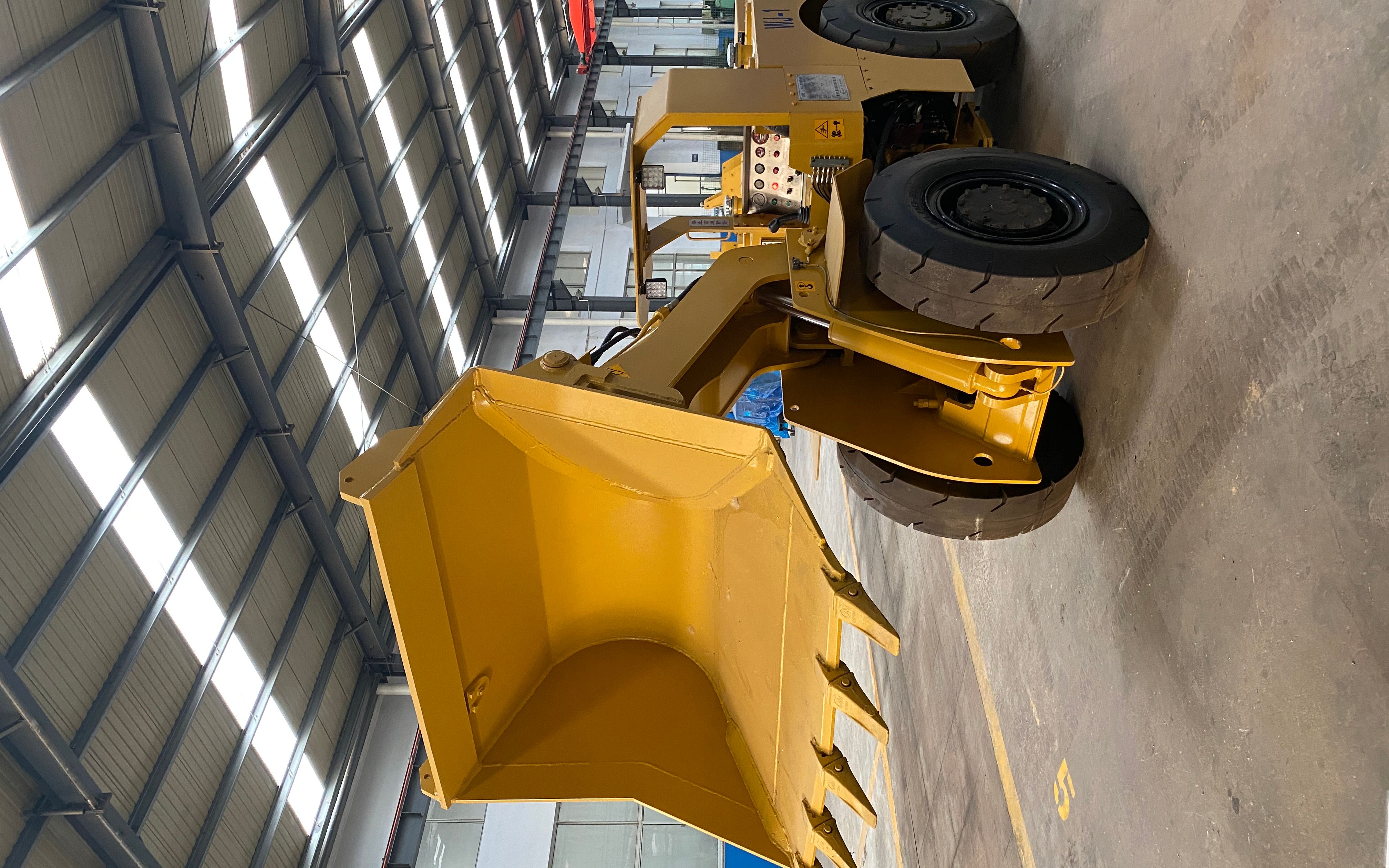 地下矿用侧卸式柴油铲运机丹弗斯液压系统