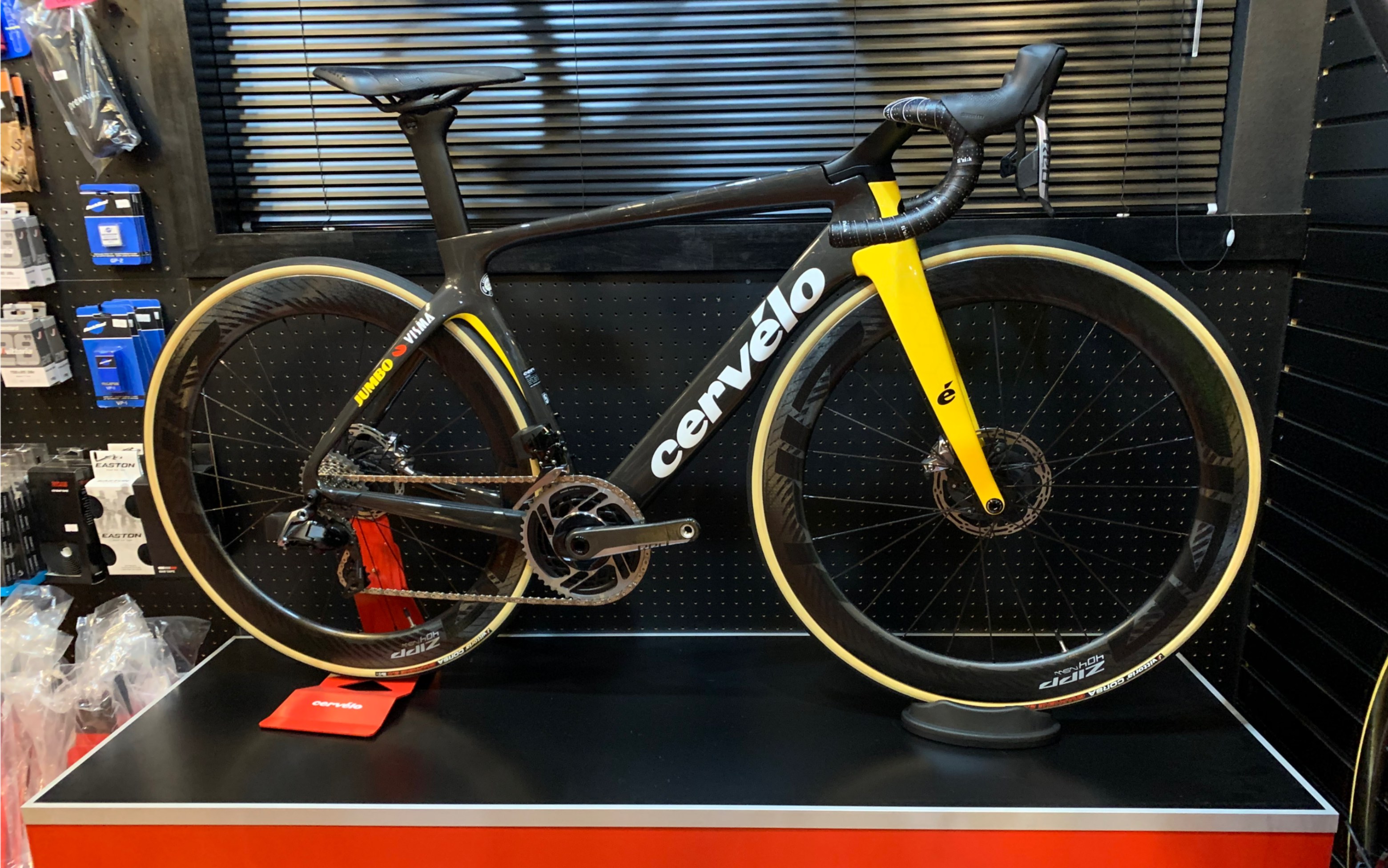 珍宝美团车队配色cervelos5装车