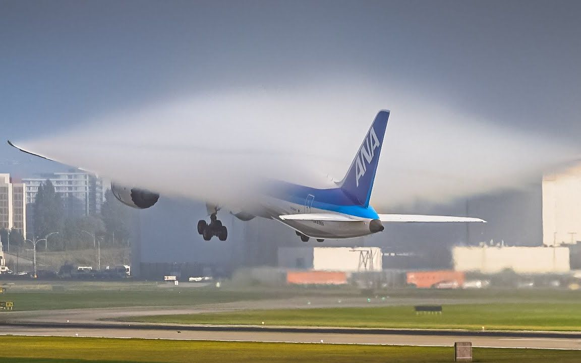 4k危险但是非常漂亮的操作大雾中民航客机在机场起降温