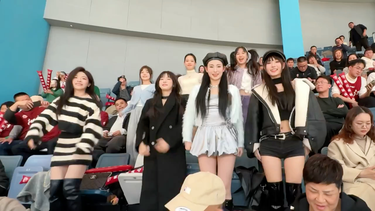 原来德比看台上跳舞的小姐姐是你们呀#cba啦啦队 #蕞红啦啦队