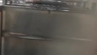弹簧的上漆过程