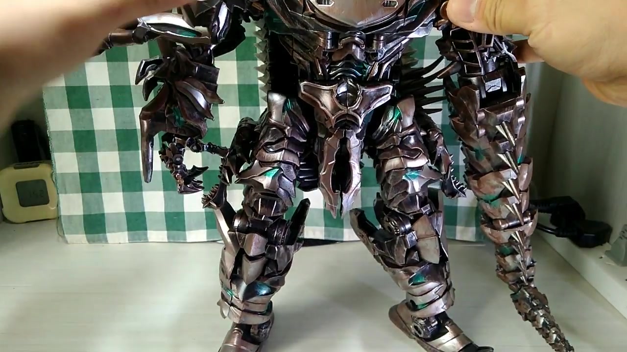 奥意ls11远古巨兽黑曼巴藐视15倍速版