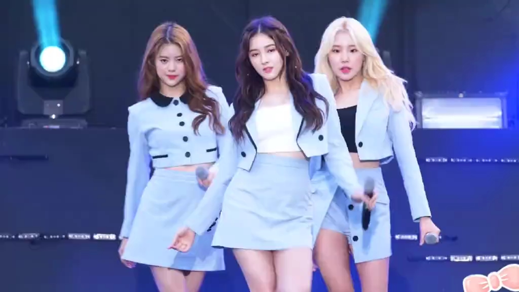 韩国女团李承利