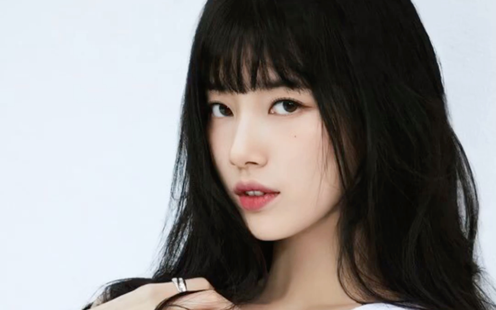 秀智齐刘海画报造型