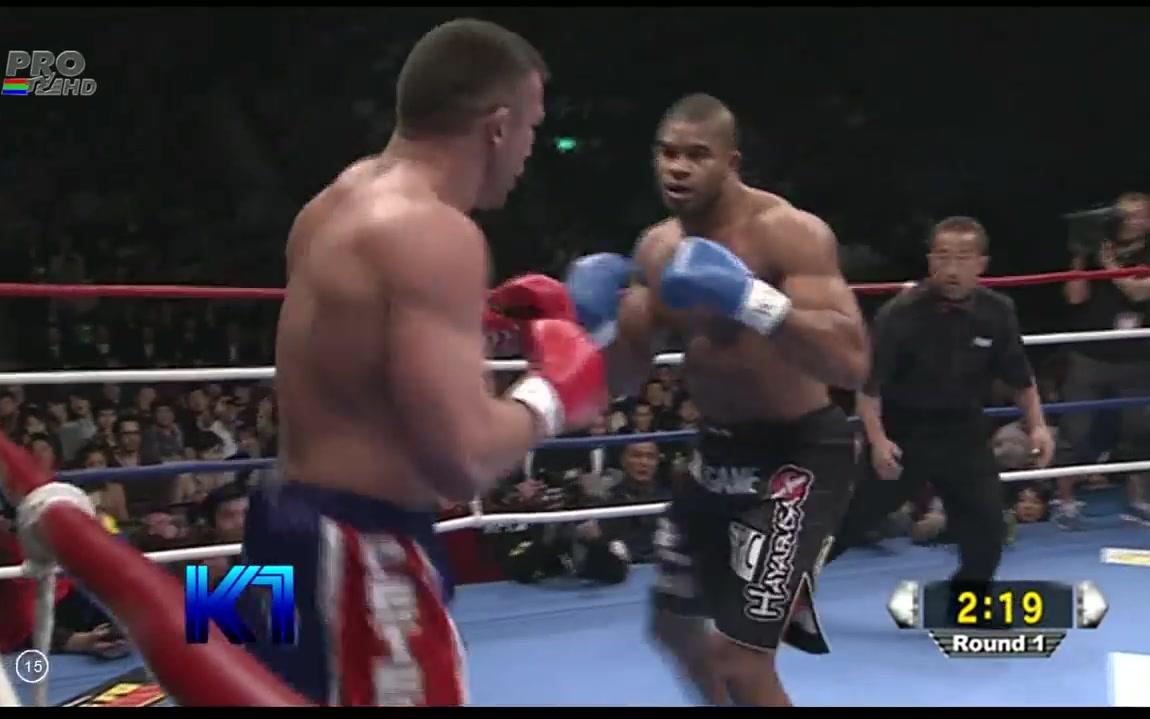 “药锤”欧沃瑞VS彼得ⷮŠ阿兹 Alistair Overeem vs. Peter Aerts  K1 2010 Final Fight 1080p哔哩哔哩bilibili