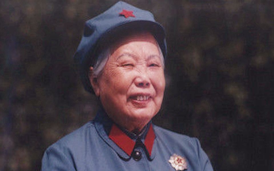 百岁高龄女红军丈夫是中国唯一六星上将儿子一个省长一个少将