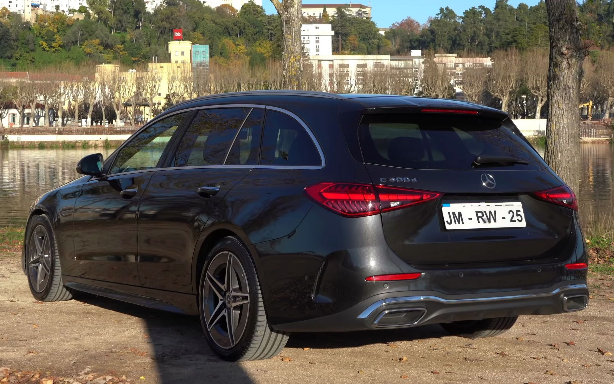 奔驰 w206 c级 c300d 旅行车2021新c级测评wagon estate(机翻字幕敬请