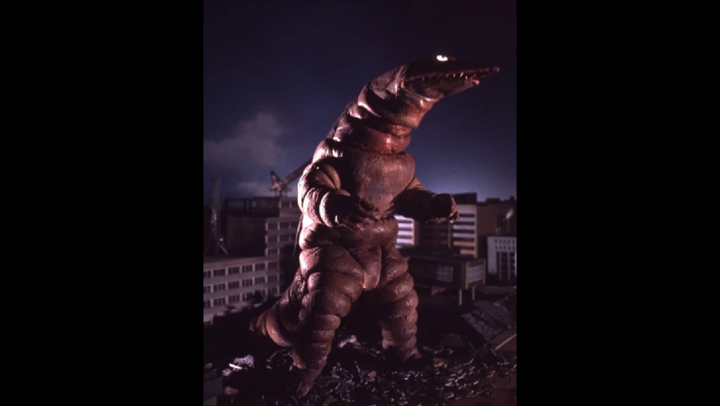 初代奥特曼里面的地底怪兽泰莱斯通的能力!