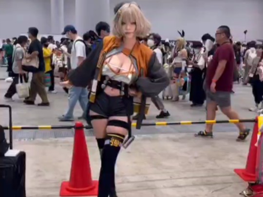 [图]cosplay，大家看看这是cos的谁？