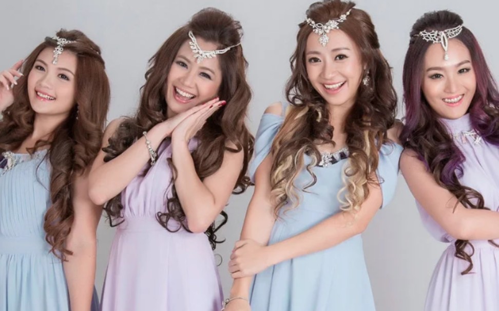 喜庆新年乐 新年真好 把春天抱满怀 新年热闹闹