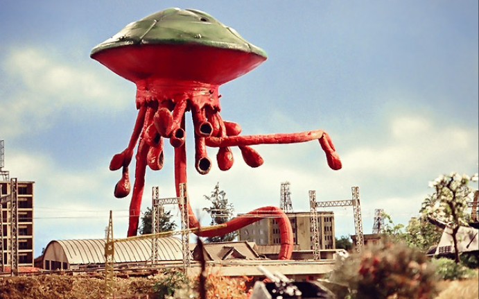 北极星工坊圆盘生物三号阿布索巴白模涂装完成展示_哔哩哔哩 (゜-゜)