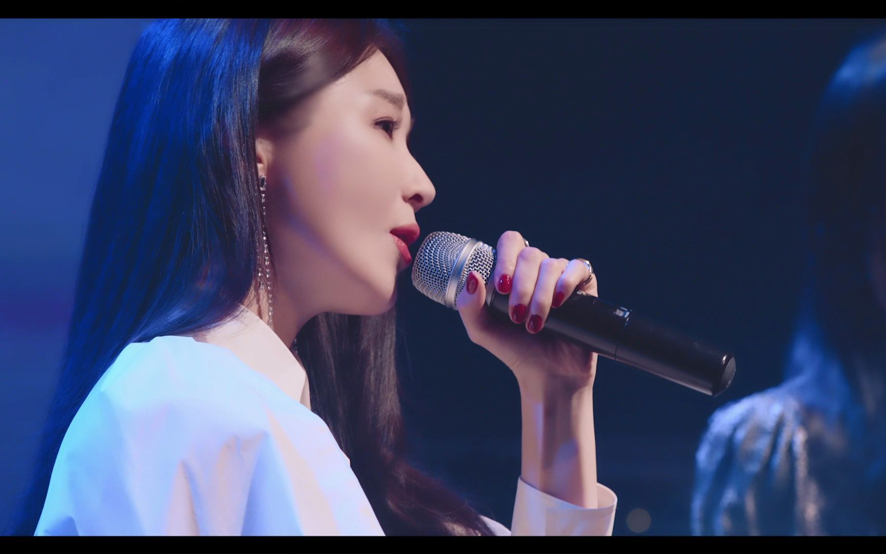 [图]DAVICHI - Your tender heart hurts me (Live ver.)