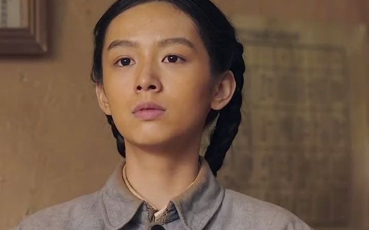 啊摇篮素素的初恋结束了最后嫁给了大她二十岁的首长