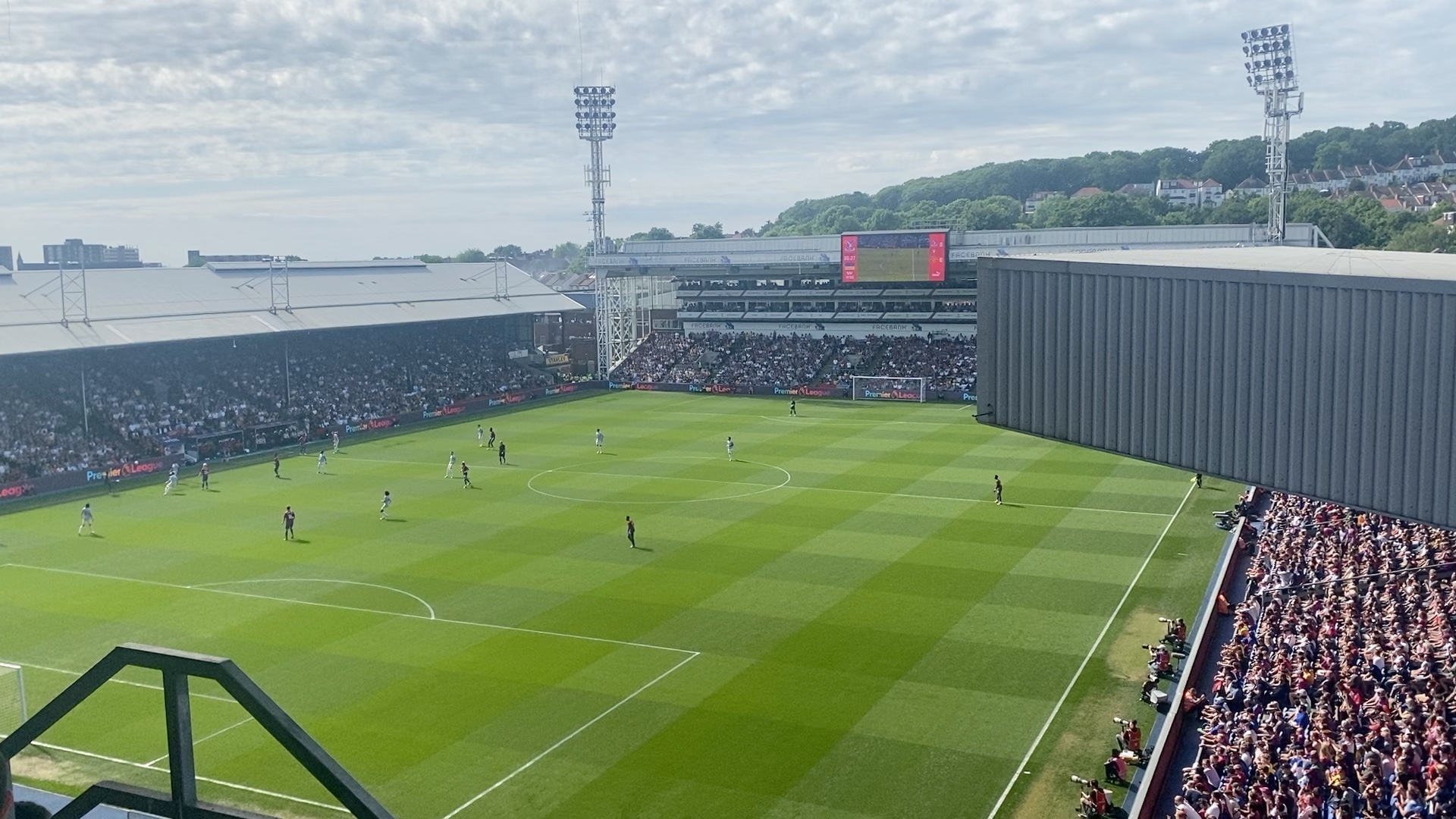 【水晶宫】塞尔赫斯特公园球场最后一次响起加拉格尔之歌_哔哩哔哩