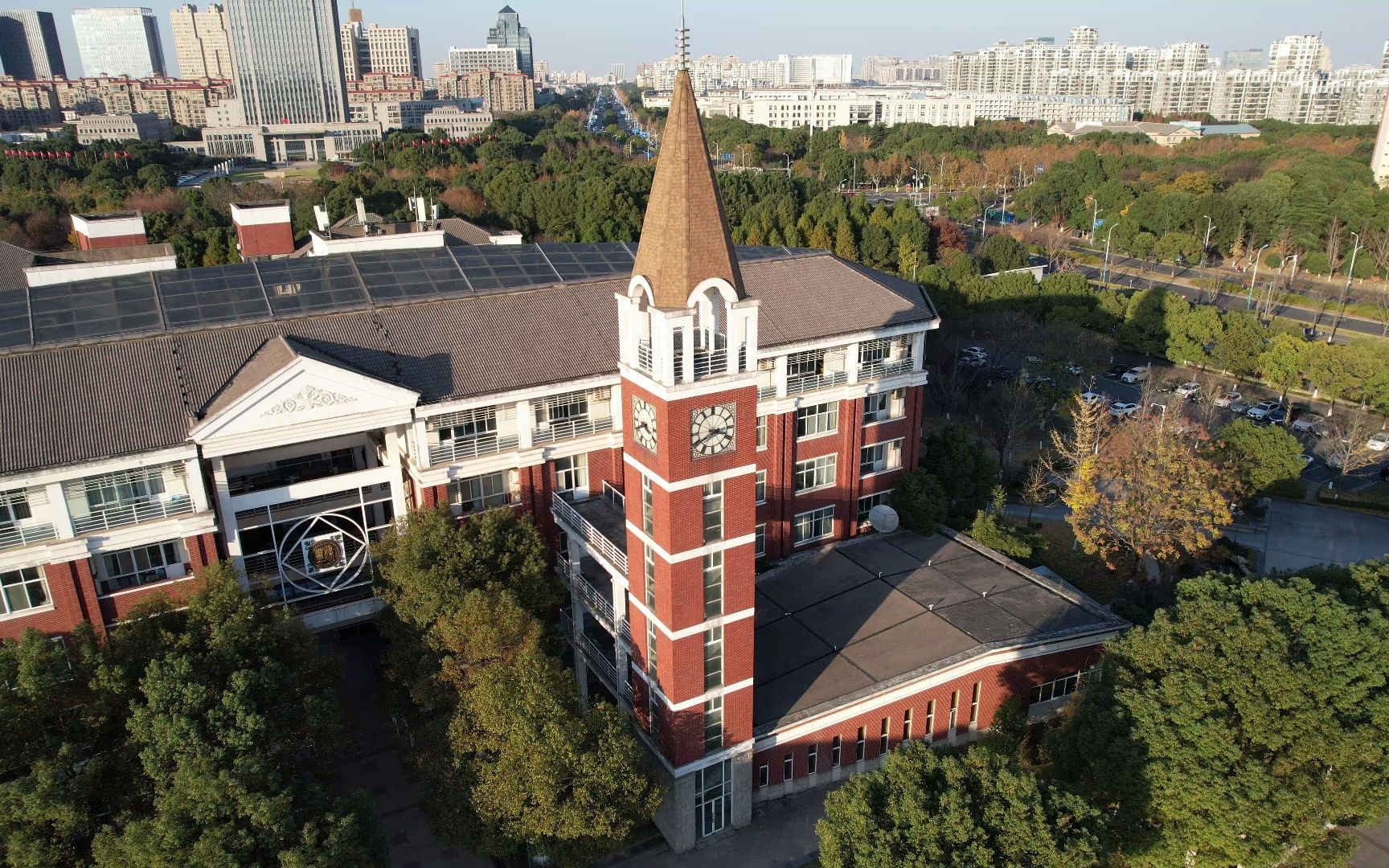 梁丰高级中学钟楼