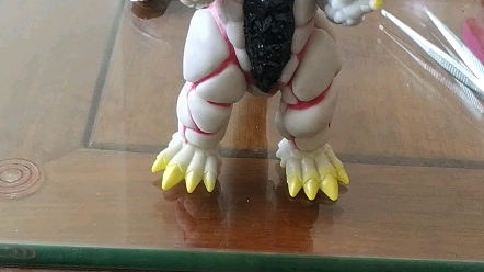 李创发买的希尔巴贡软胶模型发现原来是个残次品