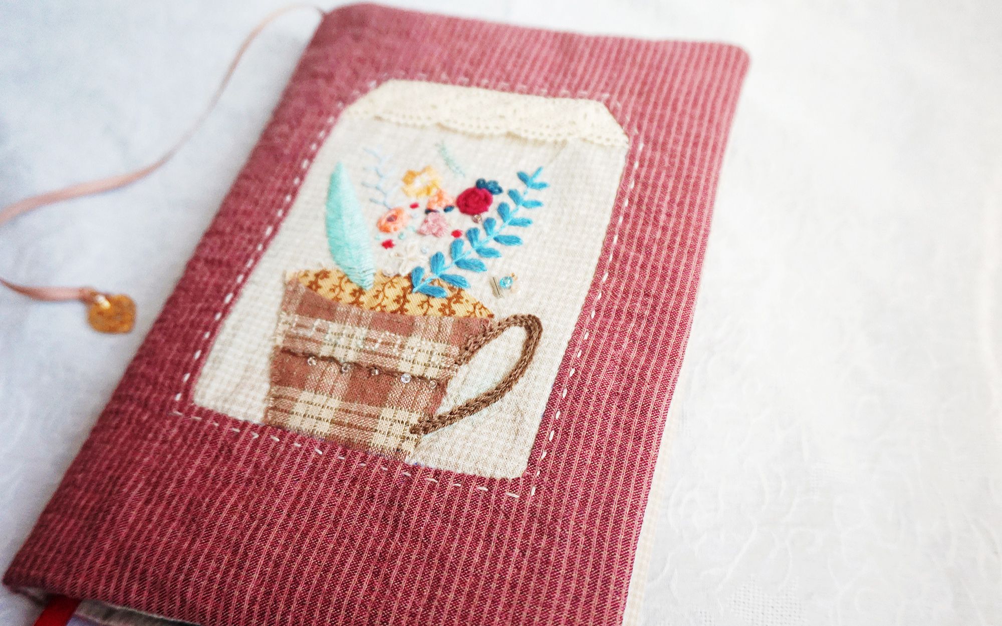 怪旅泊苏姑娘拼布刺绣书衣手帐本书套布艺手工