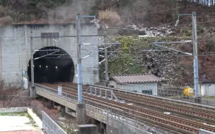 下载视频: 【日本铁道】货物列车开出青函隧道