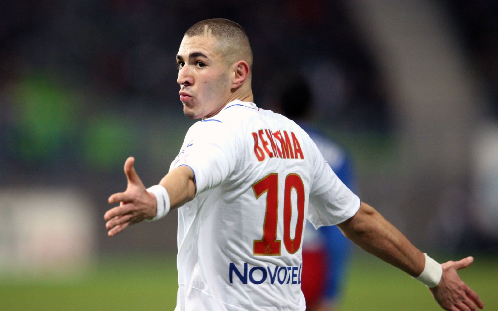 才华横溢本泽马里昂时期高光秀人送外号白大罗