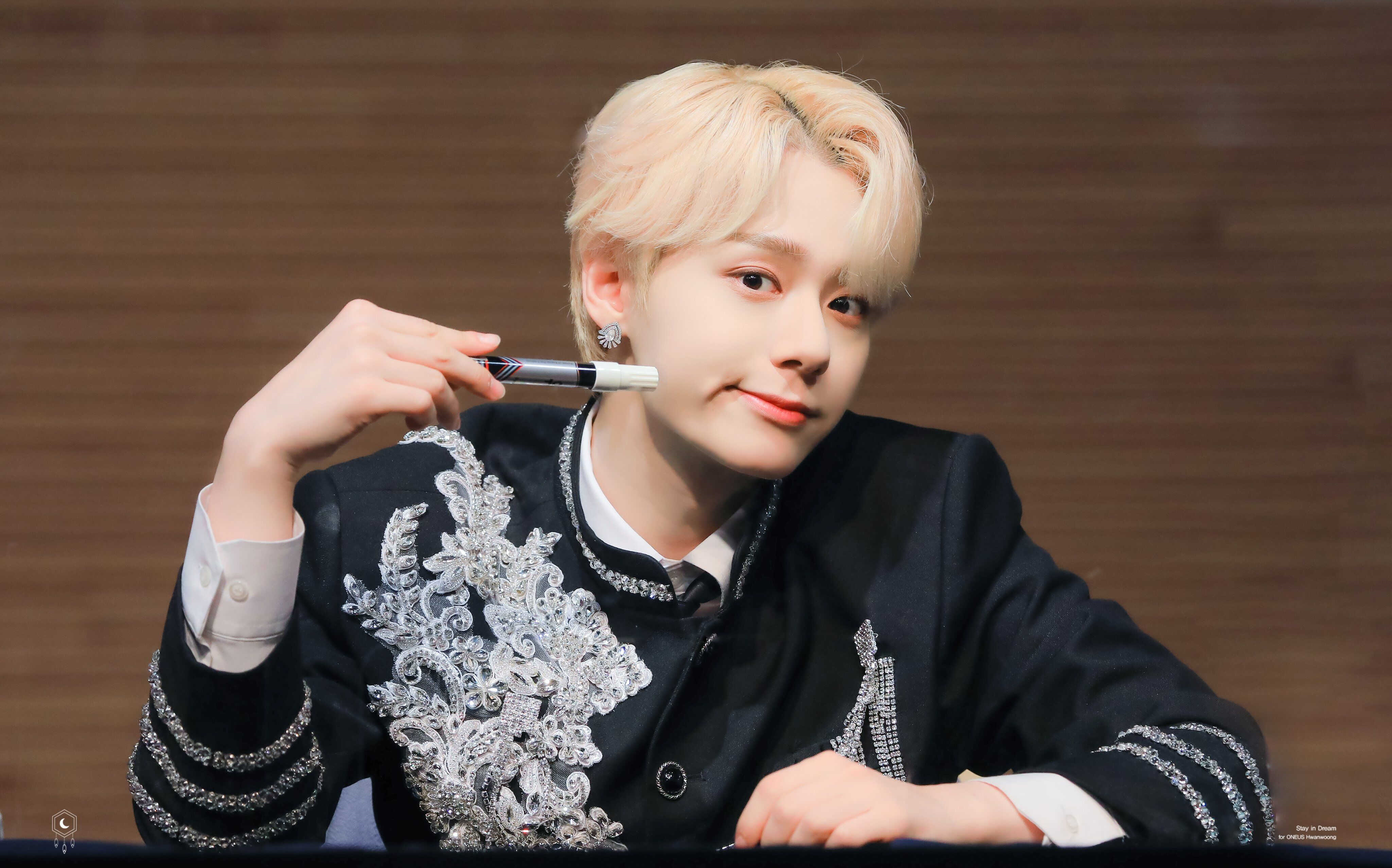 【oneus/吕焕雄】焕雄个站 to the moon & back 饭拍合集