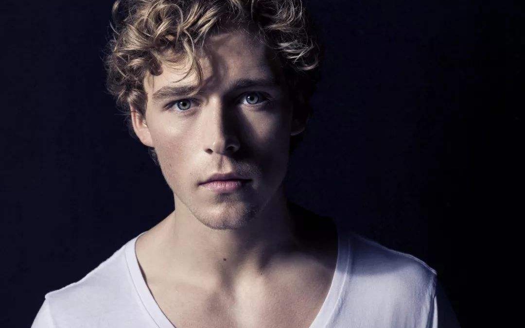 华为p20 pro联手丹麦小"污"王christopher.