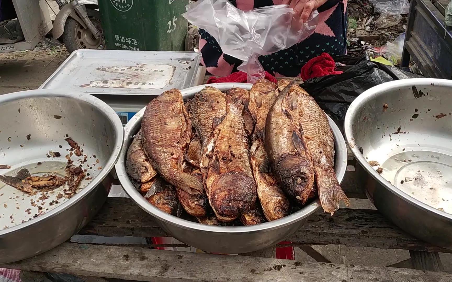 【水木清扬】买年货 第二集 5块钱能吃饱的小吃 老板 煎馍 要两个鸡蛋