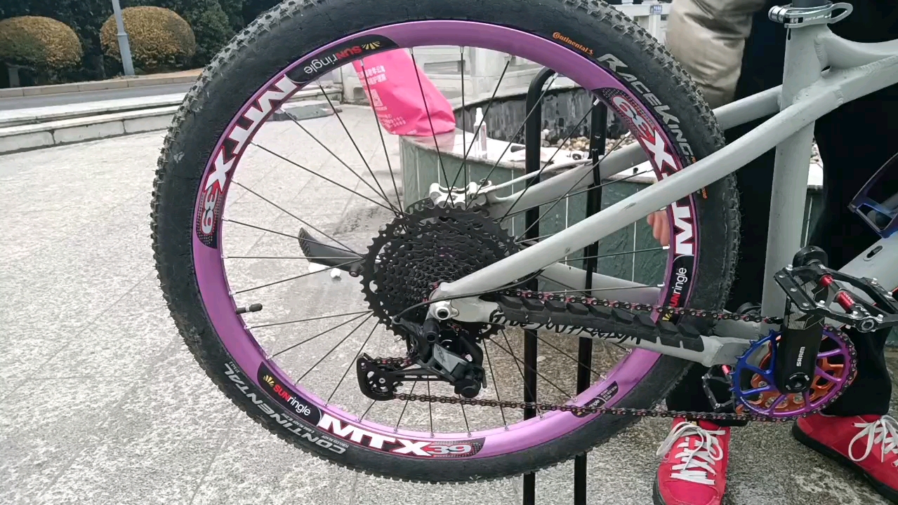 禧玛诺7100 slx后拨变速视频,调整完之后不输xtr