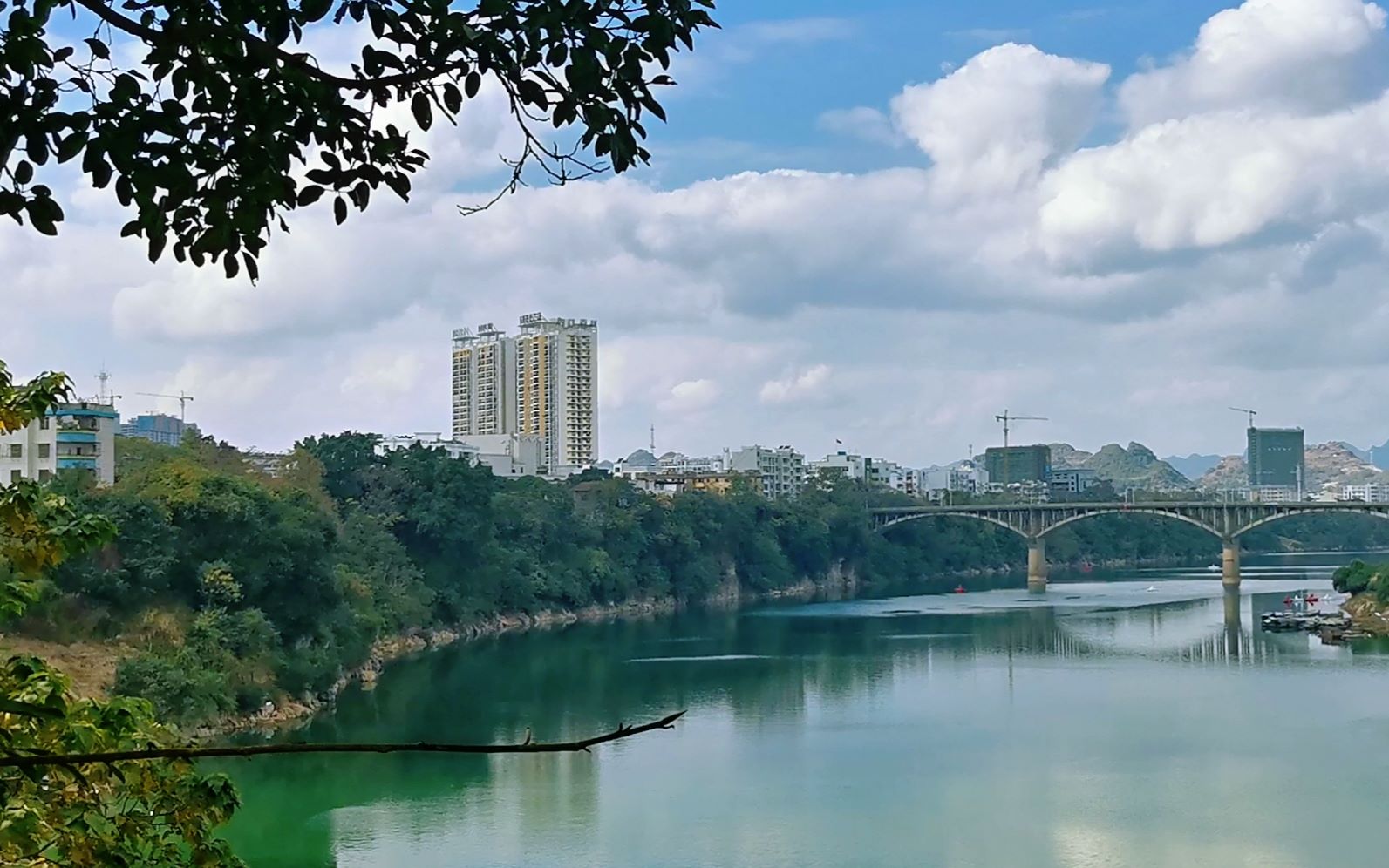 实拍广西崇左市左江美景,横跨中越两国,风景像画一样美哔哩哔哩bilibili